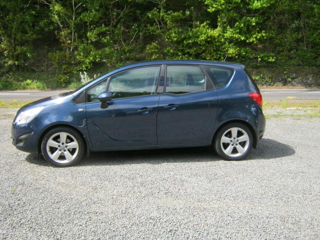 Vauxhall Meriva Exclusive 5 Door Hatchback